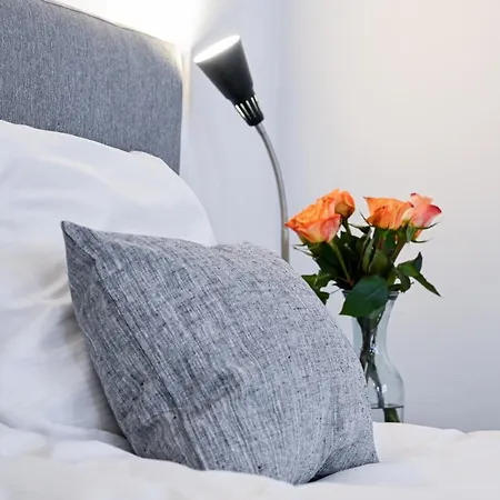 Sanders Tower - Cozy Two-bedroom In Charming Apartamento Copenhague