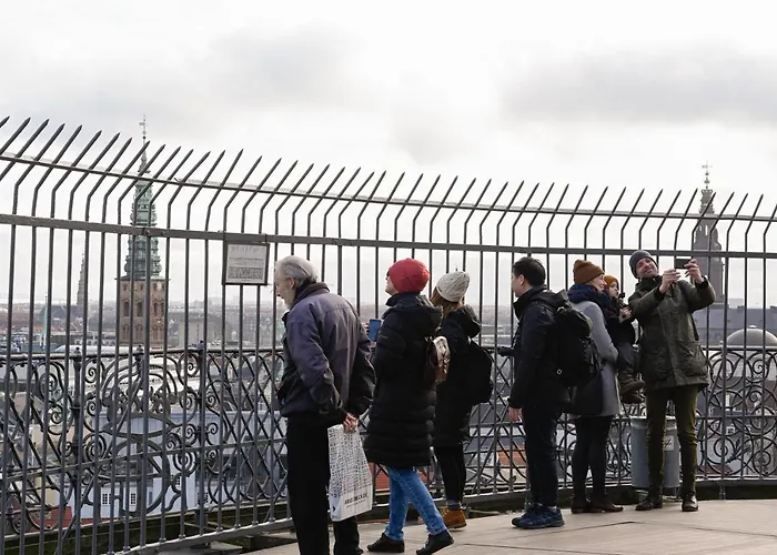 Апартаменты Sanders Tower - Cozy Two-bedroom In Charming *