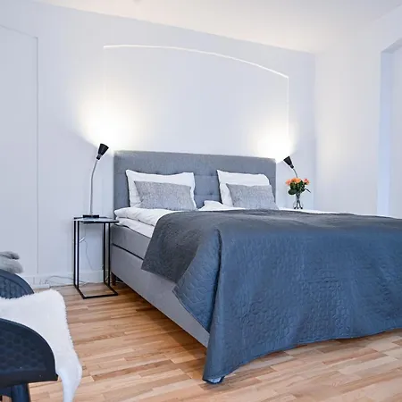 Sanders Tower - Cozy Two-bedroom In Charming Appartement *