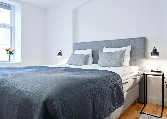 Sanders Tower - Cozy Two-bedroom In Charming Appartement *